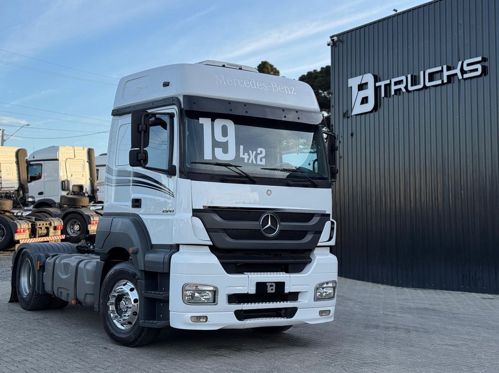 Mercedes Benz Axor 2041 – 4×2 de Loja Zero 1 no Paraná