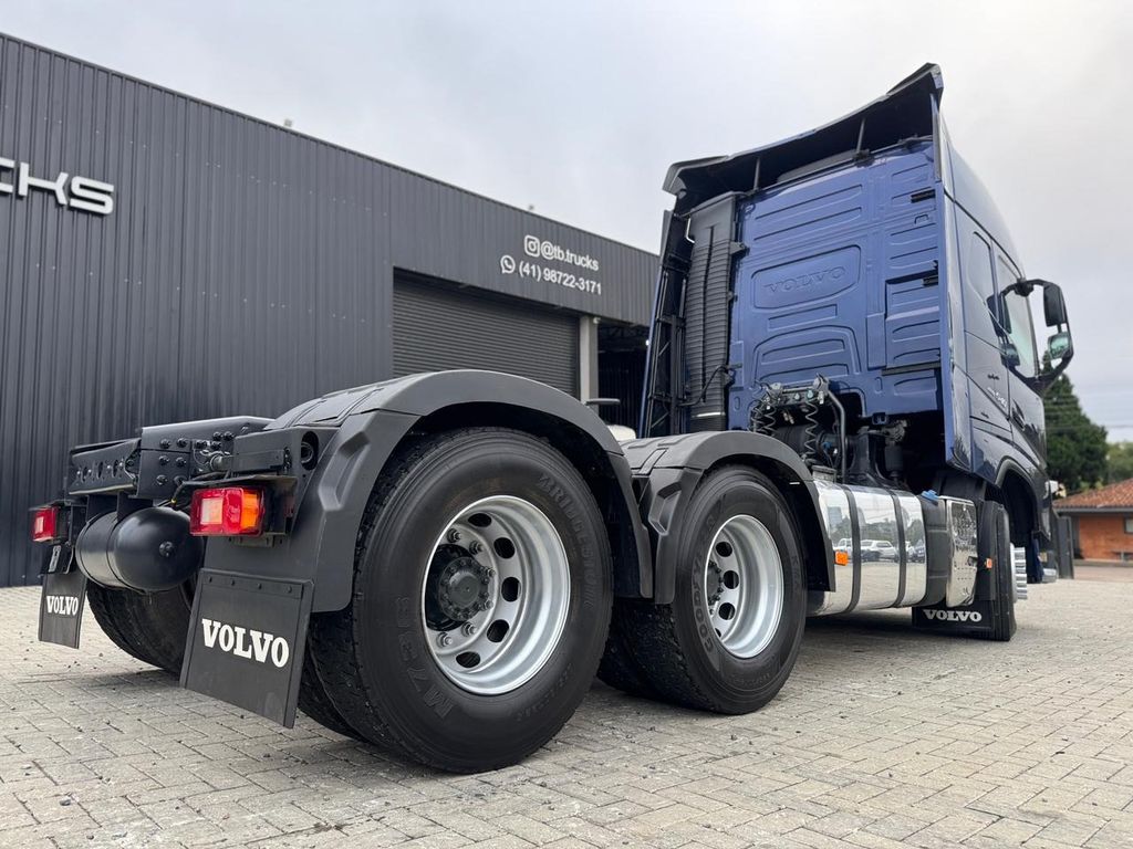 VOLVO FH 540 – 6×4 de Loja Zero 1 no Paraná