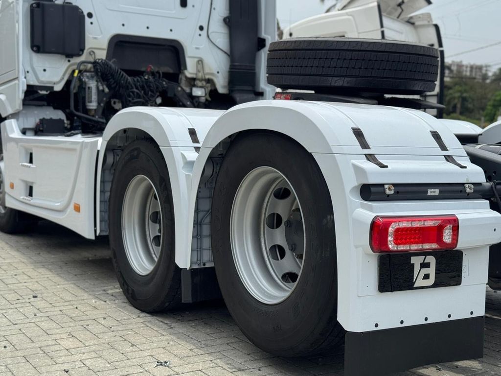 MERCEDES-BENZ Actros 2553 – 6×2 de Loja Zero 1 no Paraná
