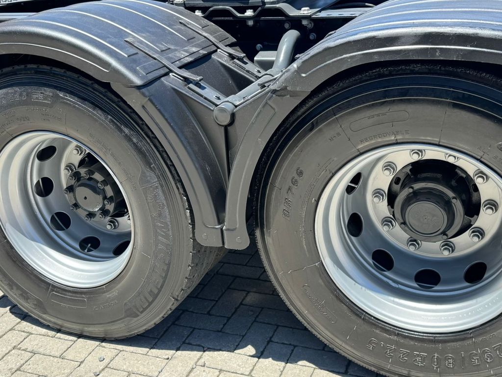 IVECO STRALIS HI-WAY – 6×2 de Loja Zero 1 no Paraná