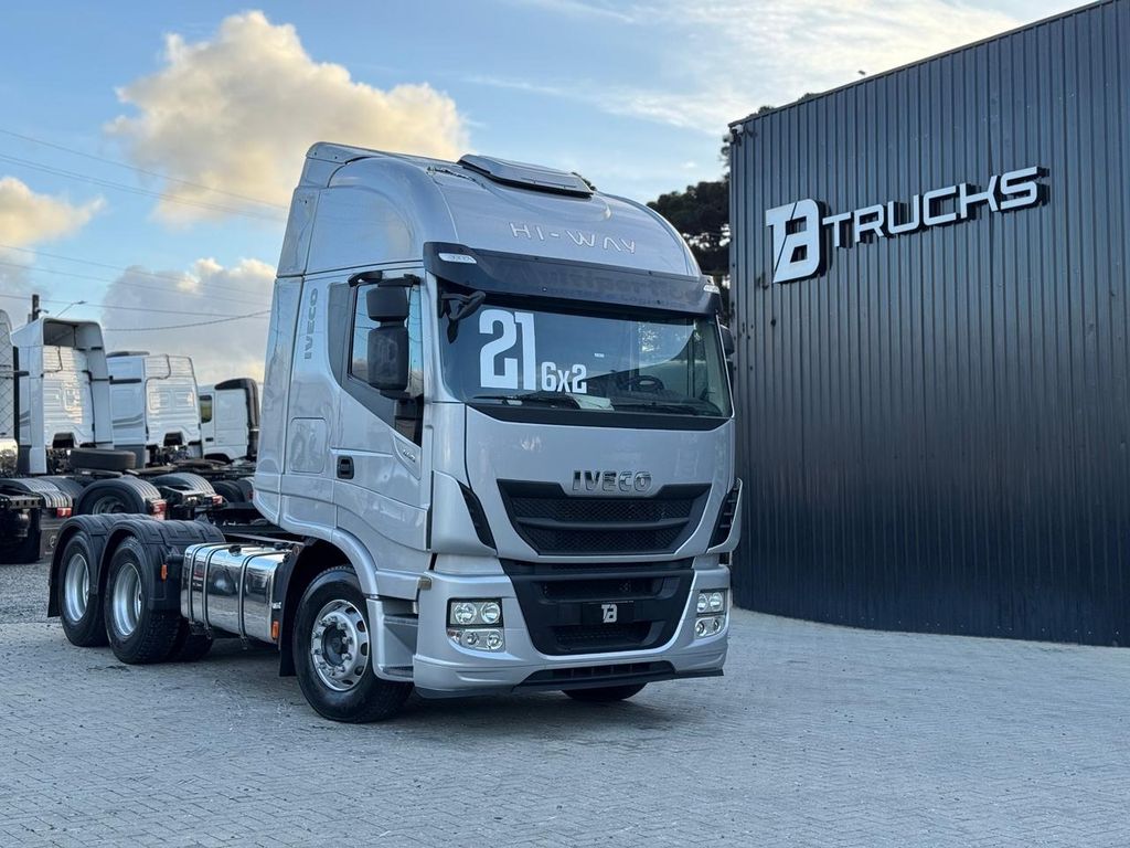 IVECO STRALIS HI-WAY – 6×2 de Loja Zero 1 no Paraná
