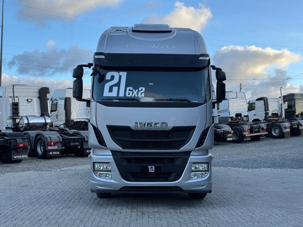 IVECO STRALIS HI-WAY – 6×2 de Loja Zero 1 no Paraná