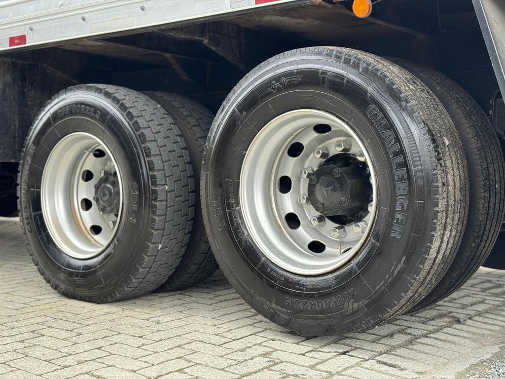 MERCEDES-BENZ Atego 3030 – 8×2 de Loja Zero 1 no Paraná