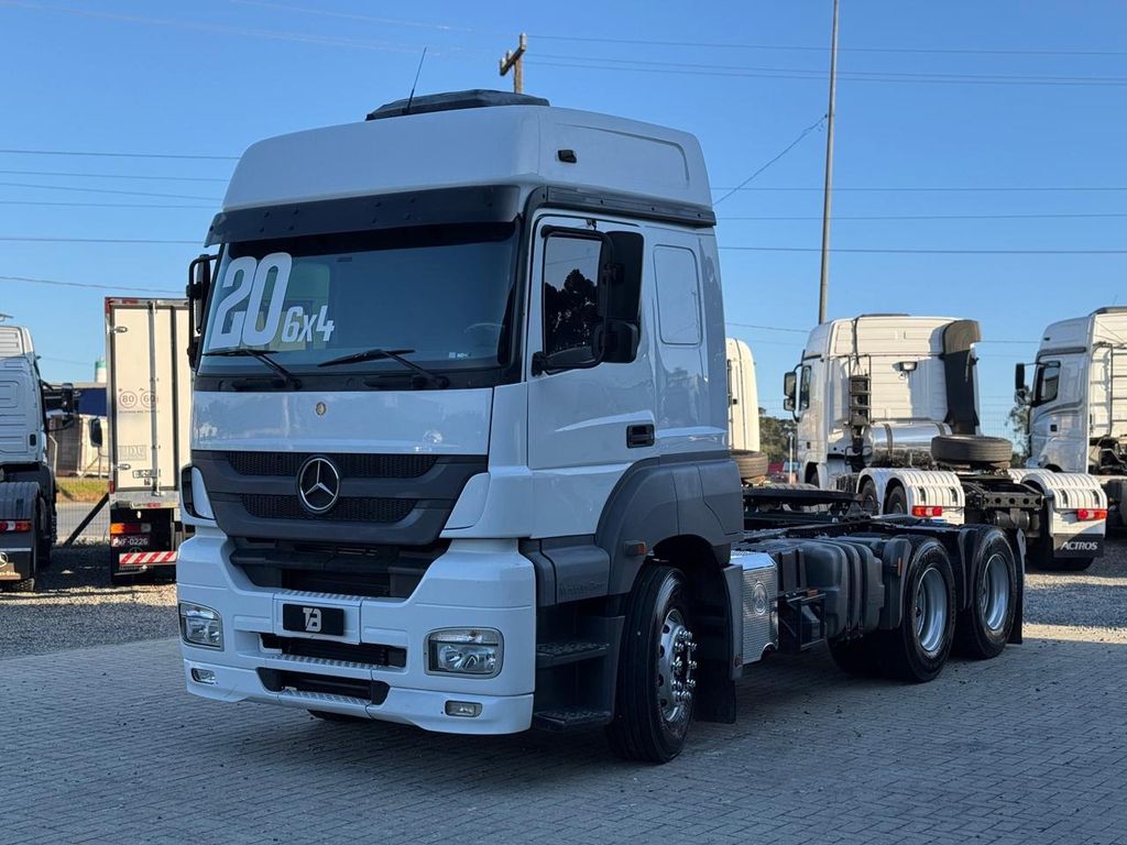 MERCEDES-BENZ Axor 2644 – 6×4 de Loja Zero 1 no Paraná