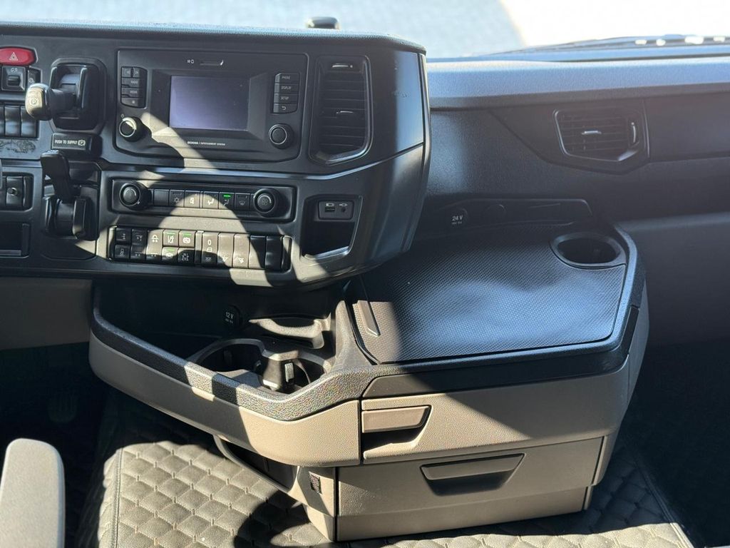 SCANIA R450 – 6×2 de Loja Zero 1 no Paraná