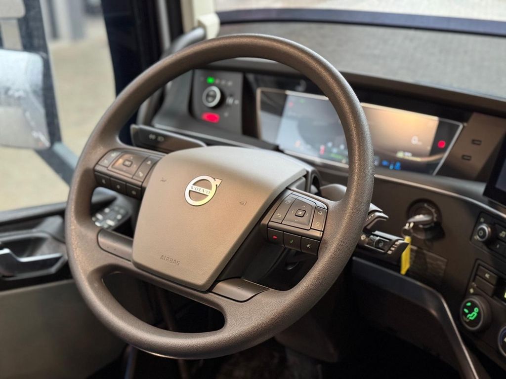 VOLVO FH540 GLOBETROTTER – 6X4 de Loja Zero 1 no Paraná