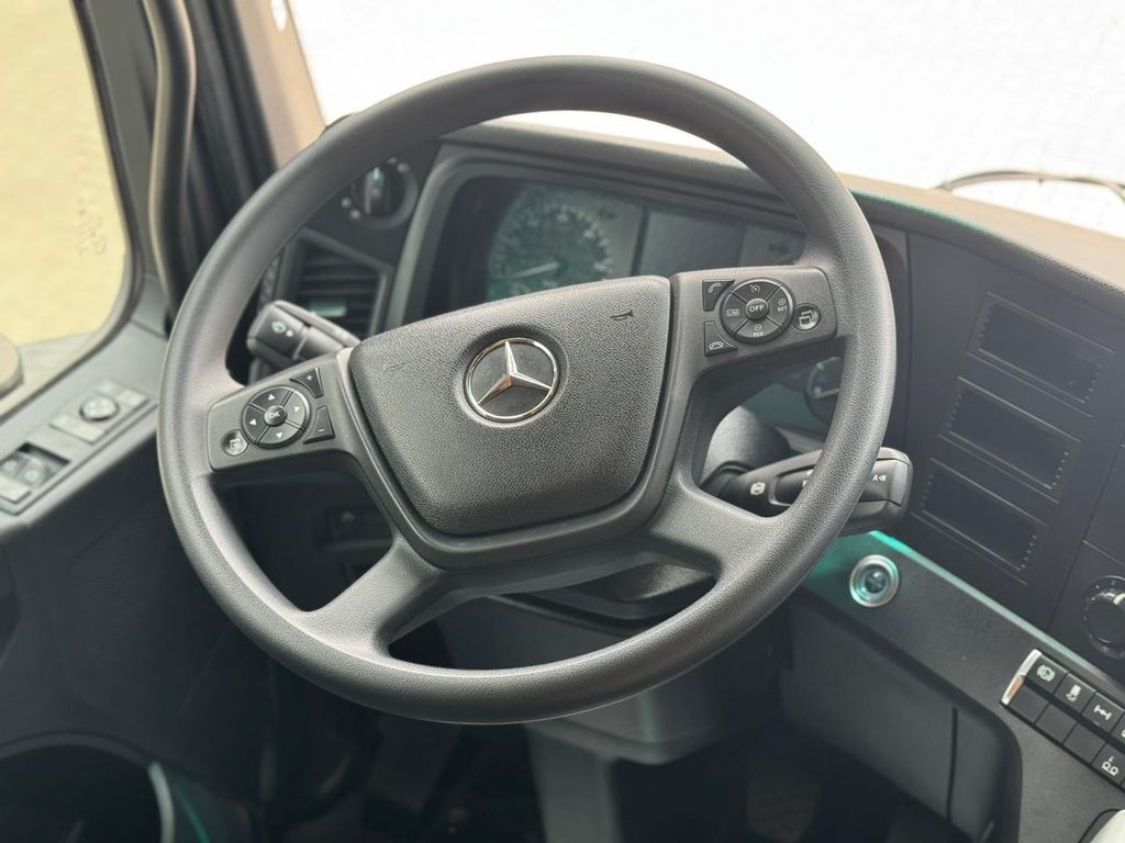 MERCEDES-BENZ Actros 2553 – 6×2 de Loja Zero 1 no Paraná