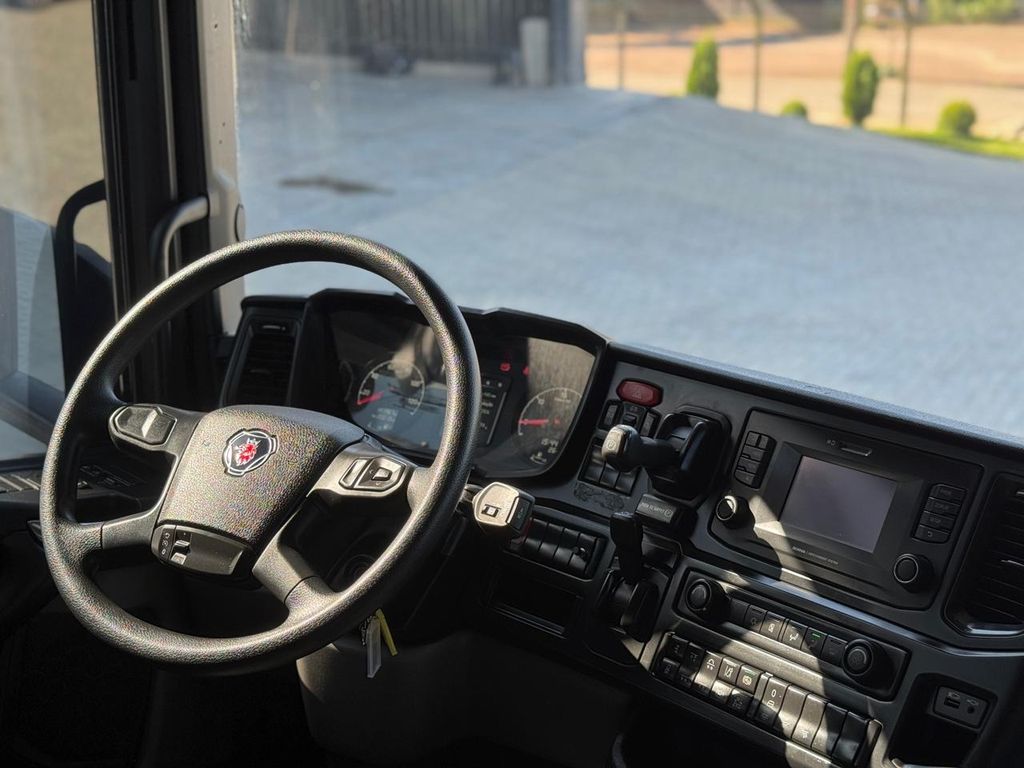 SCANIA R450 – 6×2 de Loja Zero 1 no Paraná