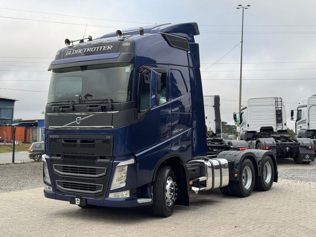 VOLVO FH 540 – 6×4 de Loja Zero 1 no Paraná