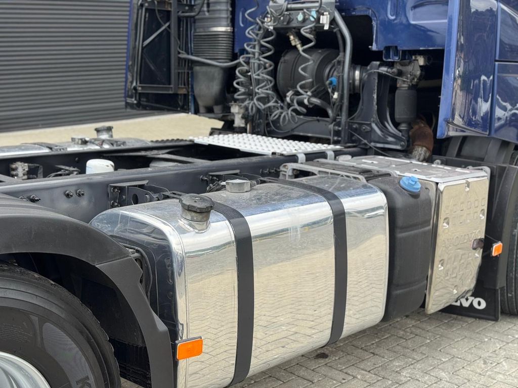 VOLVO FH 540 – 6×4 de Loja Zero 1 no Paraná