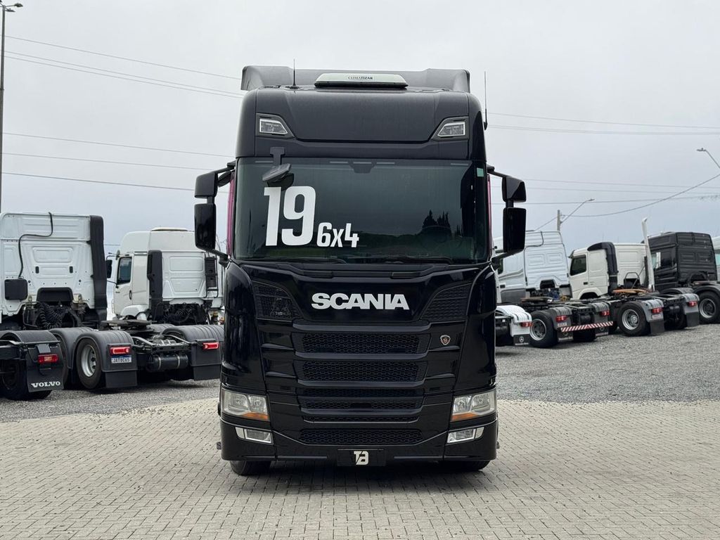 SCANIA R500 – 6×4 de Loja Zero 1 no Paraná