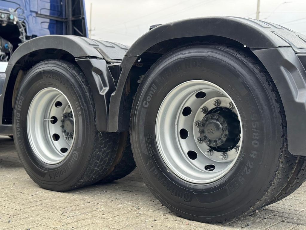 VOLVO FH 540 – 6×4 de Loja Zero 1 no Paraná