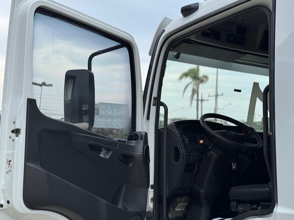 MERCEDES-BENZ Atego 2430 – 6×2 de Loja Zero 1 no Paraná