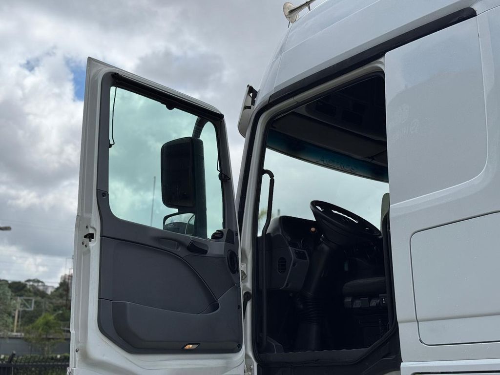 MERCEDES-BENZ Actros 2651 Megaspace – 6×4 de teste1234 teste1234 no Paraná