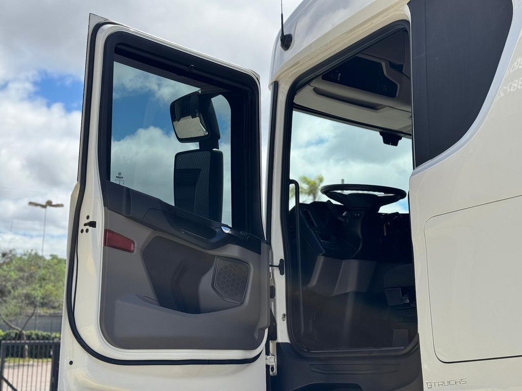 SCANIA R450 – 6×2 de teste1234 teste1234 no Paraná