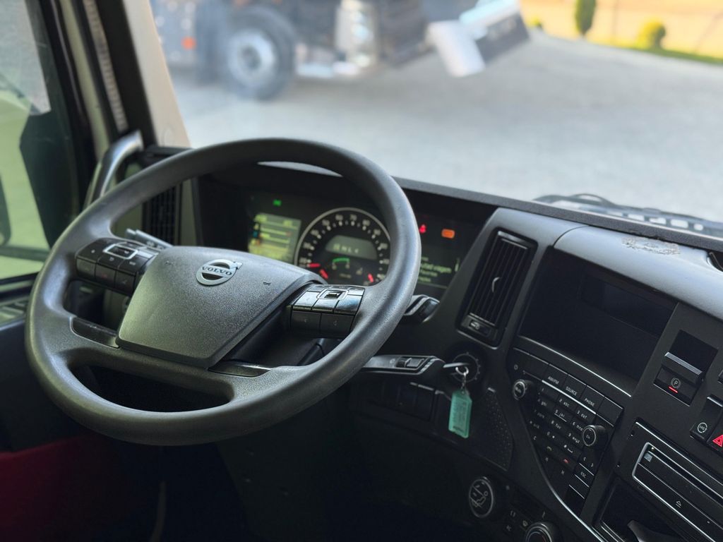 VOLVO FMX 460 – 6×4 de teste1234 teste1234 no Paraná