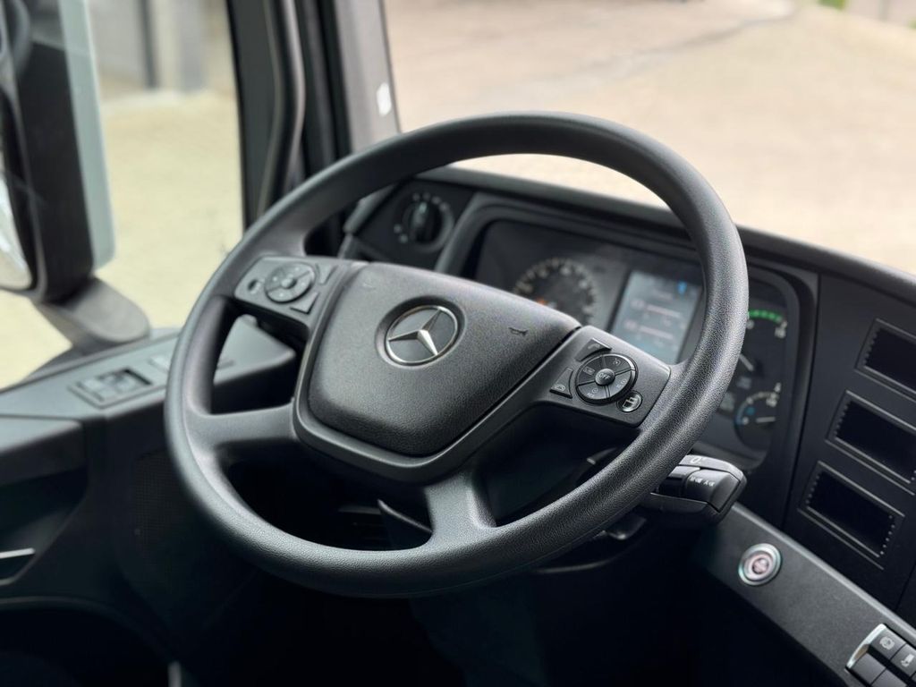 MERCEDES-BENZ Actros 2553 -6×2 de teste1234 teste1234 no Paraná