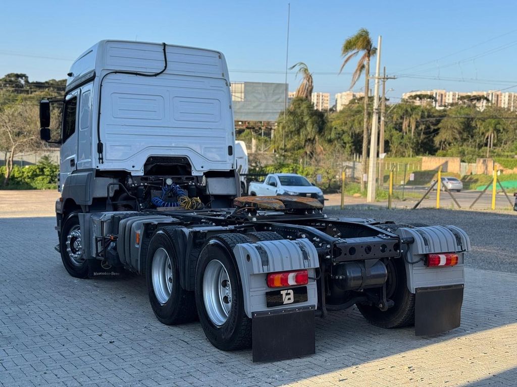 MERCEDES-BENZ Axor 2644 – 6×4 de teste1234 teste1234 no Paraná