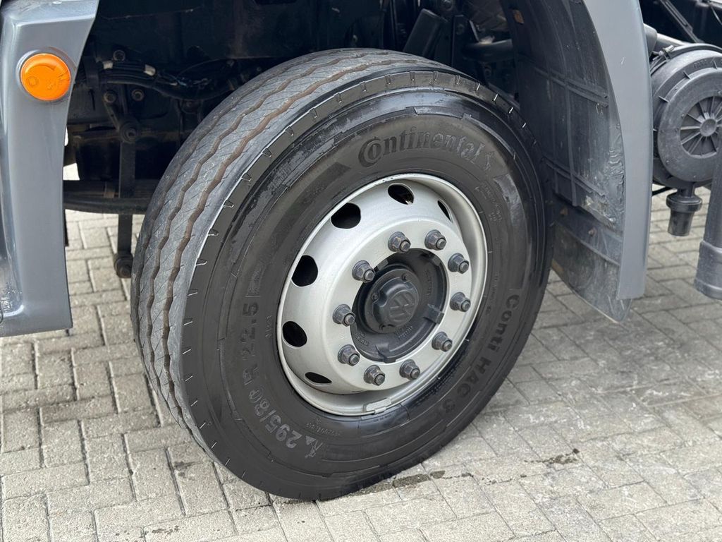 VOLKSWAGEN 31-280 E Constel. 6×4 de teste1234 teste1234 no Paraná