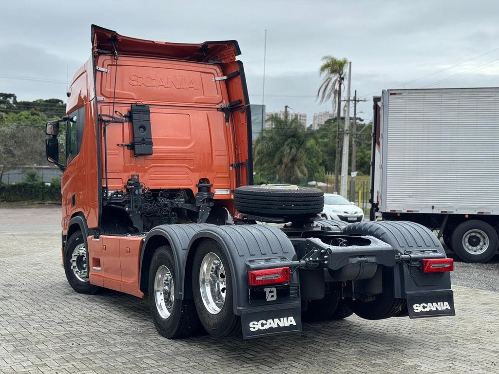 SCANIA R460 – 6×2 de teste1234 teste1234 no Paraná