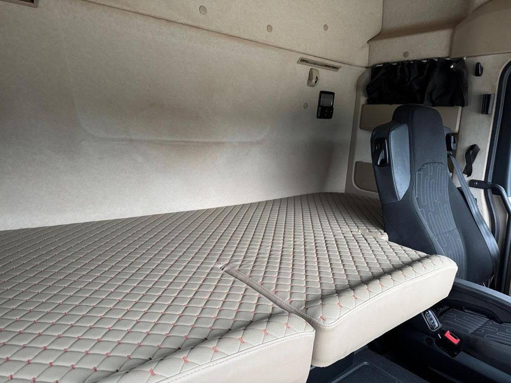 MERCEDES-BENZ Actros 2651- 6×4 c/ Retarder de teste1234 teste1234 no Paraná