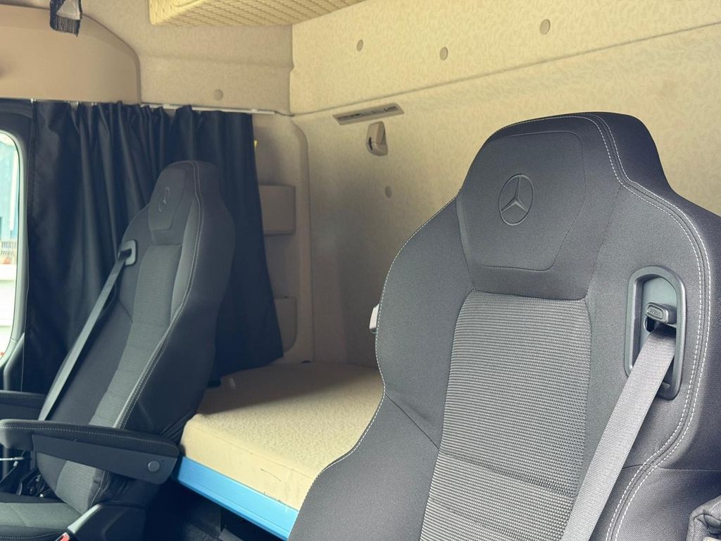 MERCEDES-BENZ Actros 2553 -6×2 de teste1234 teste1234 no Paraná