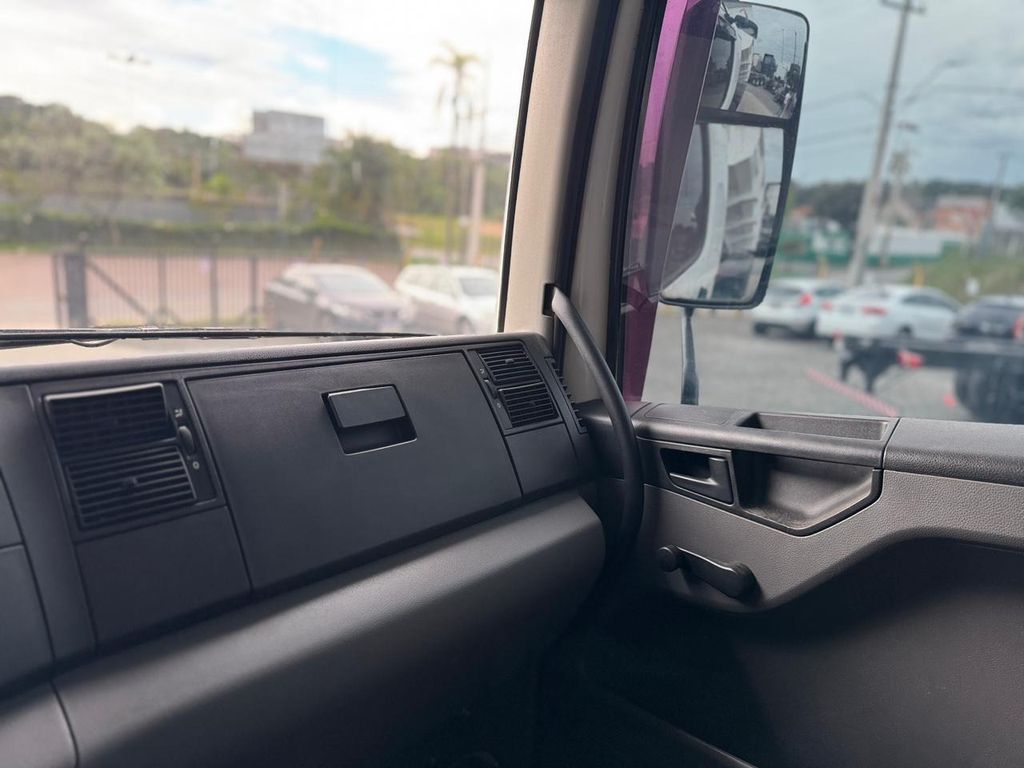 VOLKSWAGEN 31-280 E Constel. 6×4 de teste1234 teste1234 no Paraná