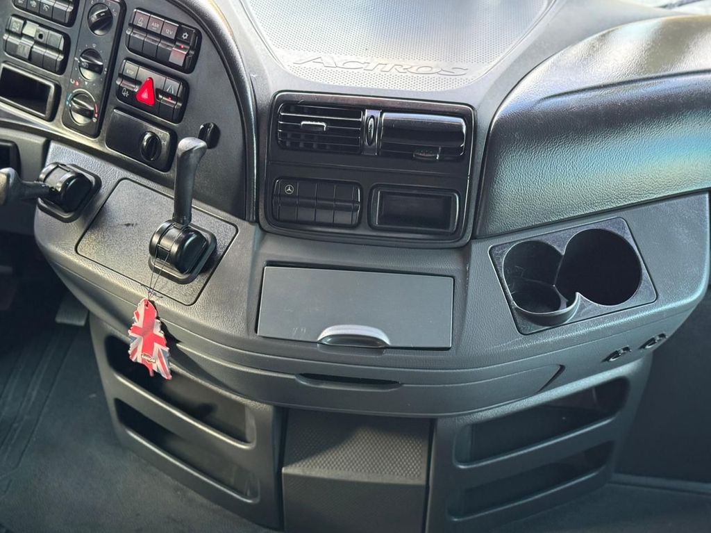 MERCEDES-BENZ Actros 2651 Megaspace – 6×4 de teste1234 teste1234 no Paraná