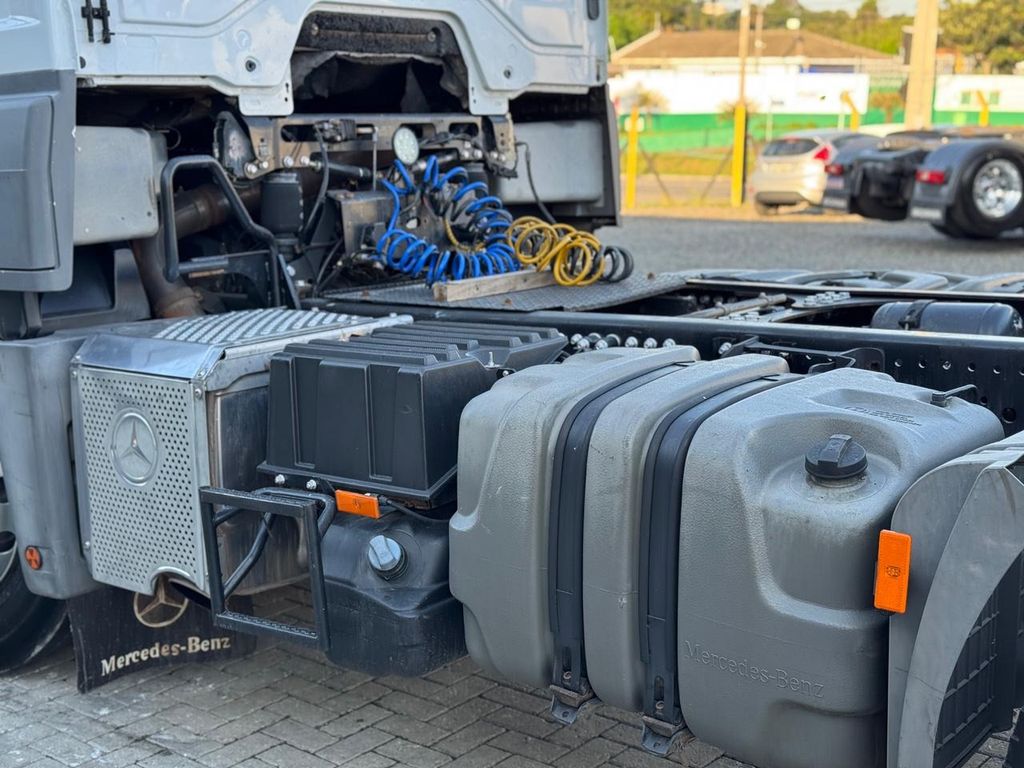 MERCEDES-BENZ Axor 2644 – 6×4 de teste1234 teste1234 no Paraná