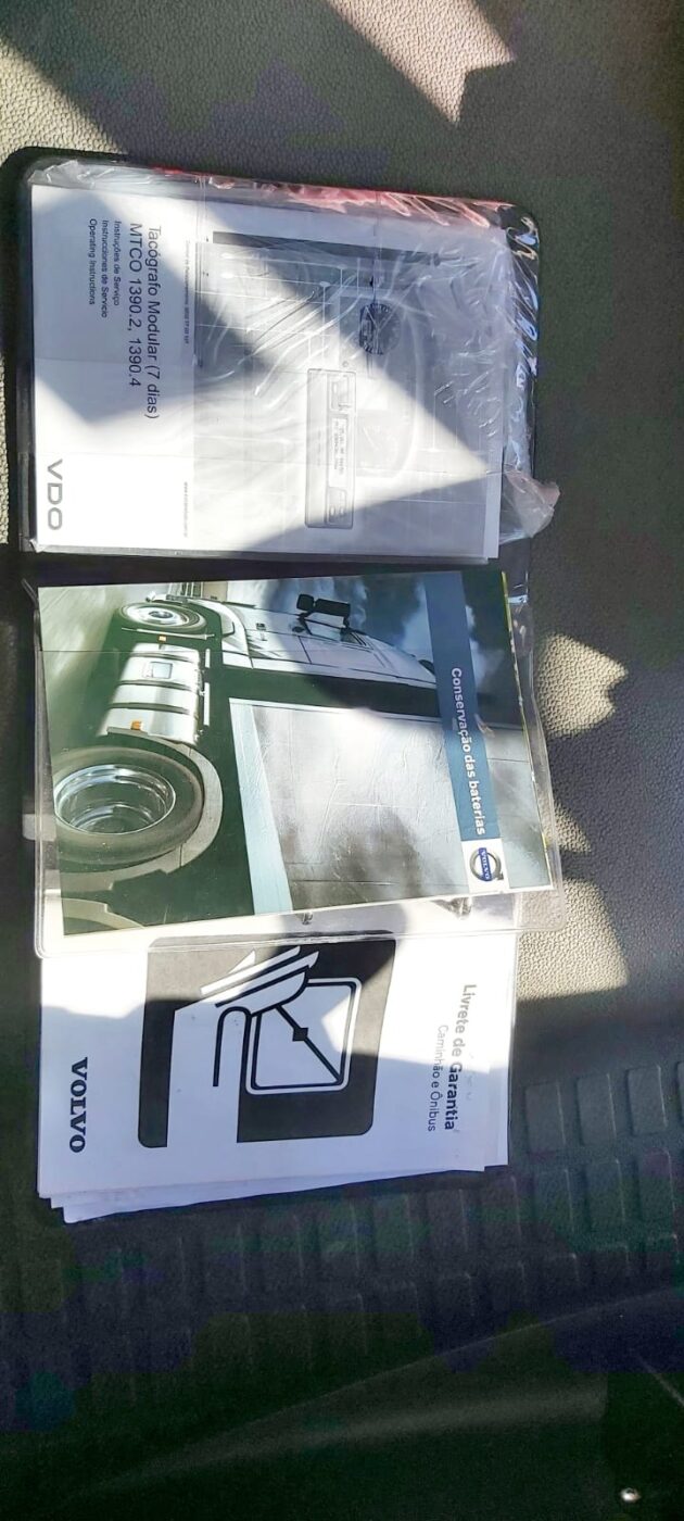 CAMINHÃO VOLVO VM 270 2020/2020 CAMARA FRIA 6X2 TRUCADO de ALB Caminhões no Paraná