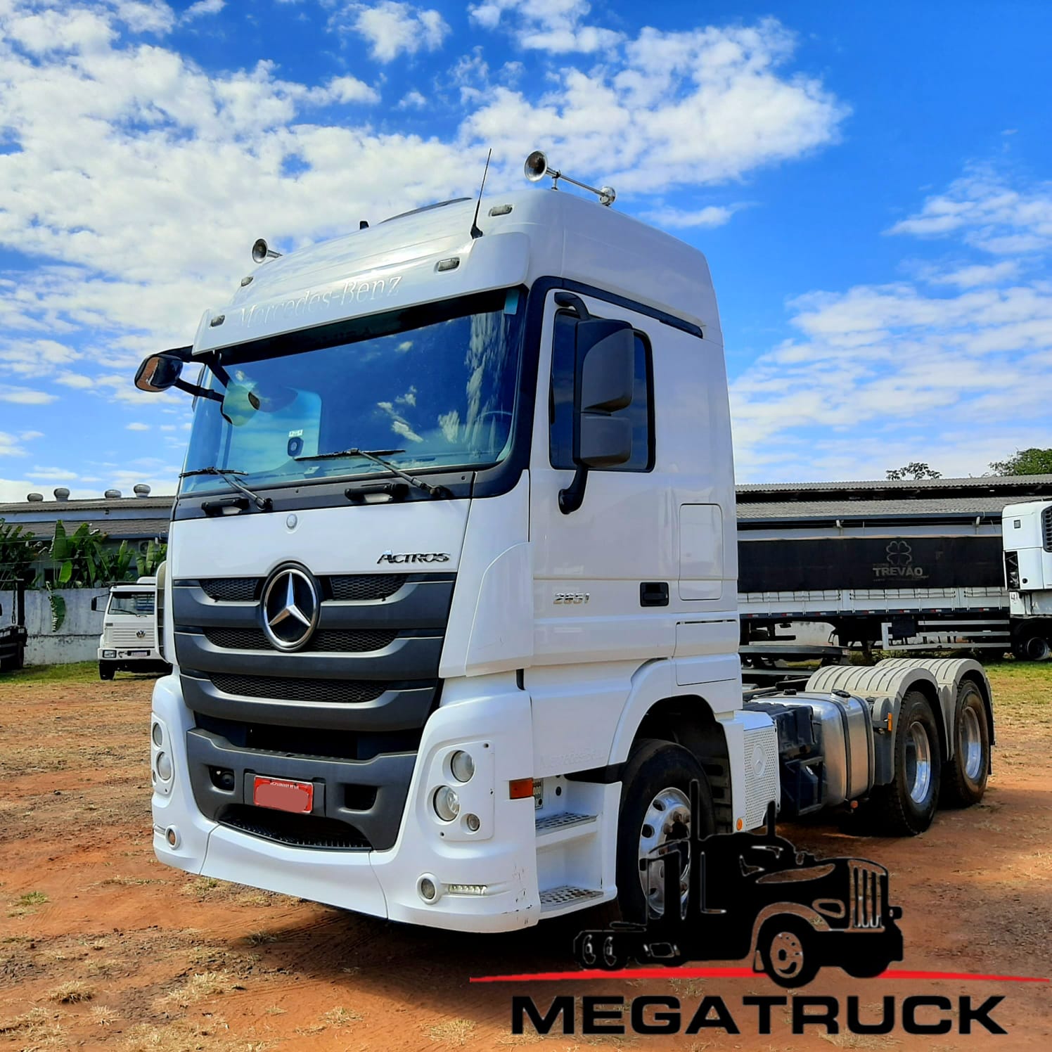 CAVALO MECÂNICO MERCEDES BENZ 2651 2017/2018 6X4 TRAÇADO MEGASPACE de MegaTruck MS no Mato Grosso do Sul
