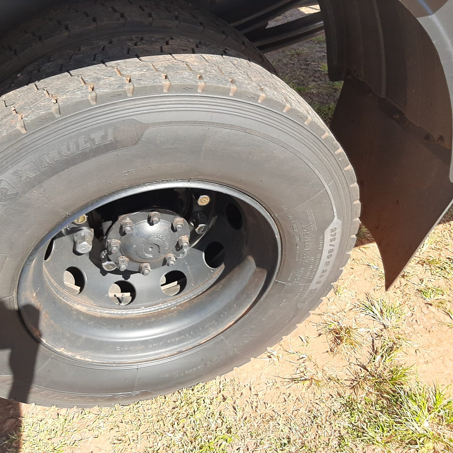 CAMINHÃO VOLVO VM 270 2015/2015 CÂMARA FRIA de MegaTruck MS no Mato Grosso do Sul