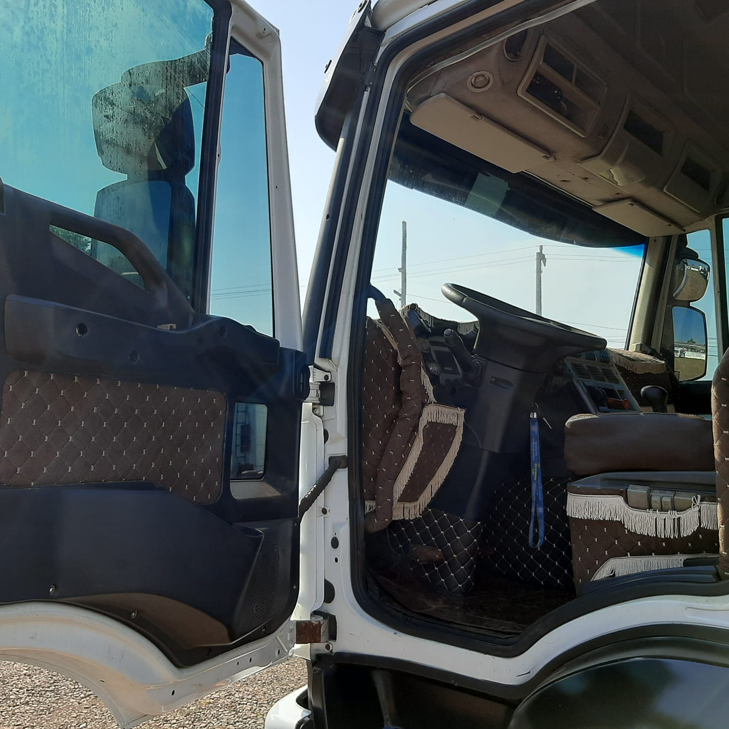 CAVALO MECÂNICO IVECO STRALIS 380 2008/2008 de MegaTruck MS no Mato Grosso do Sul