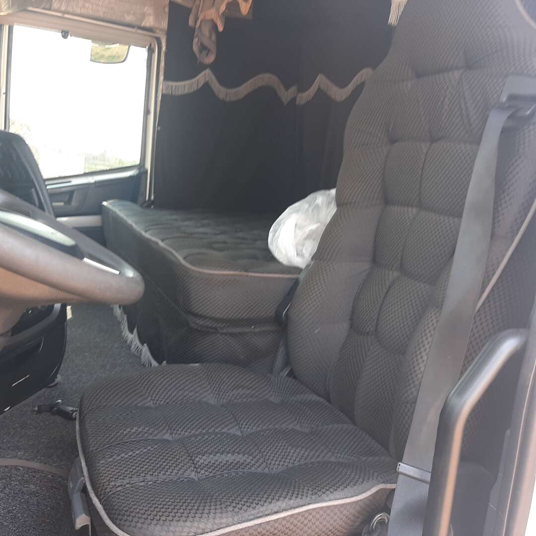 Iveco Stralis 440 Hi-Way de MegaTruck MS no Mato Grosso do Sul