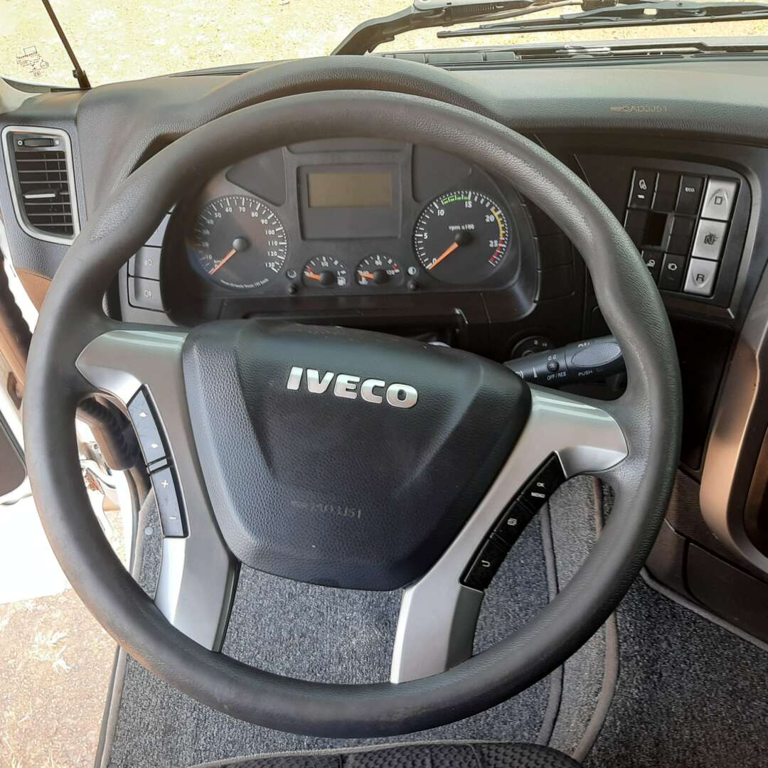 Iveco Stralis 440 Hi-Way de MegaTruck MS no Mato Grosso do Sul