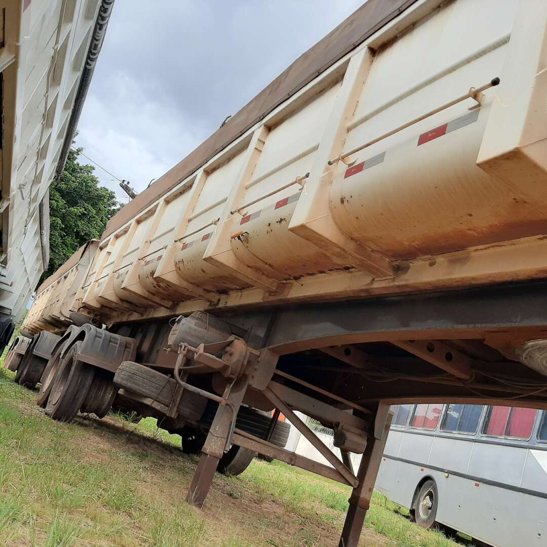 Carreta RODOTREM CACAMBA Noma ANO 2013 6 Eixos de MegaTruck MS no Mato Grosso do Sul
