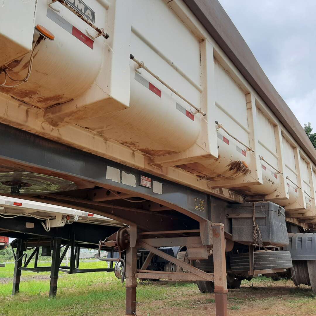 Carreta RODOTREM CACAMBA Noma ANO 2013 6 Eixos de MegaTruck MS no Mato Grosso do Sul