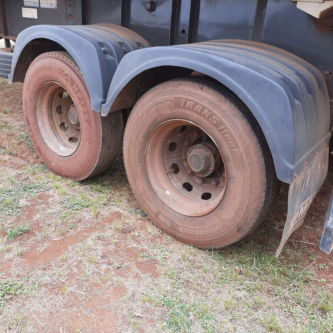 Carreta RODOTREM CACAMBA Noma ANO 2013 6 Eixos de MegaTruck MS no Mato Grosso do Sul
