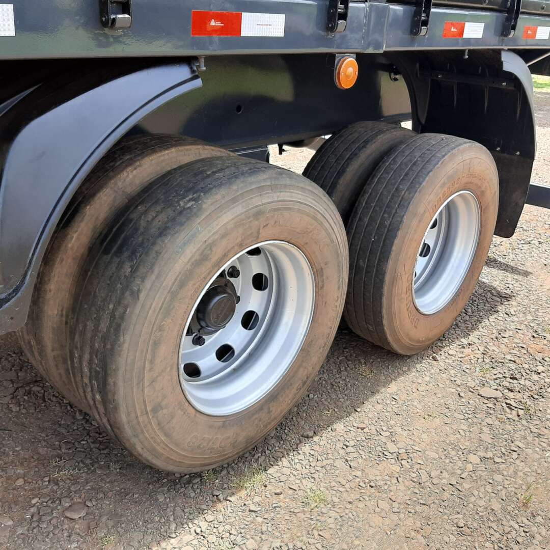 Carreta BITREM GRANELEIRO Noma ANO 2013 4 Eixos de MegaTruck MS no Mato Grosso do Sul