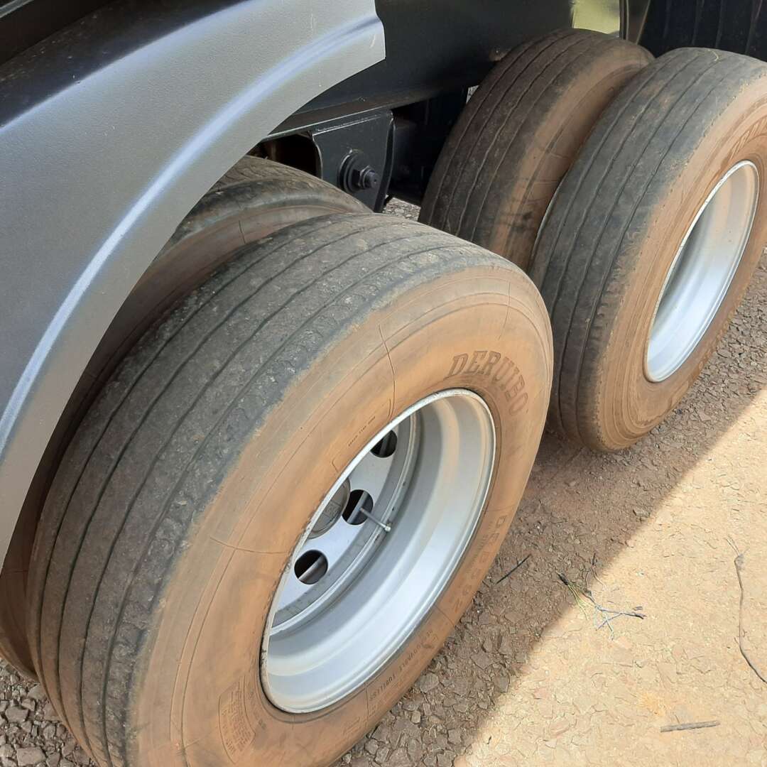 Carreta BITREM GRANELEIRO Noma ANO 2013 4 Eixos de MegaTruck MS no Mato Grosso do Sul