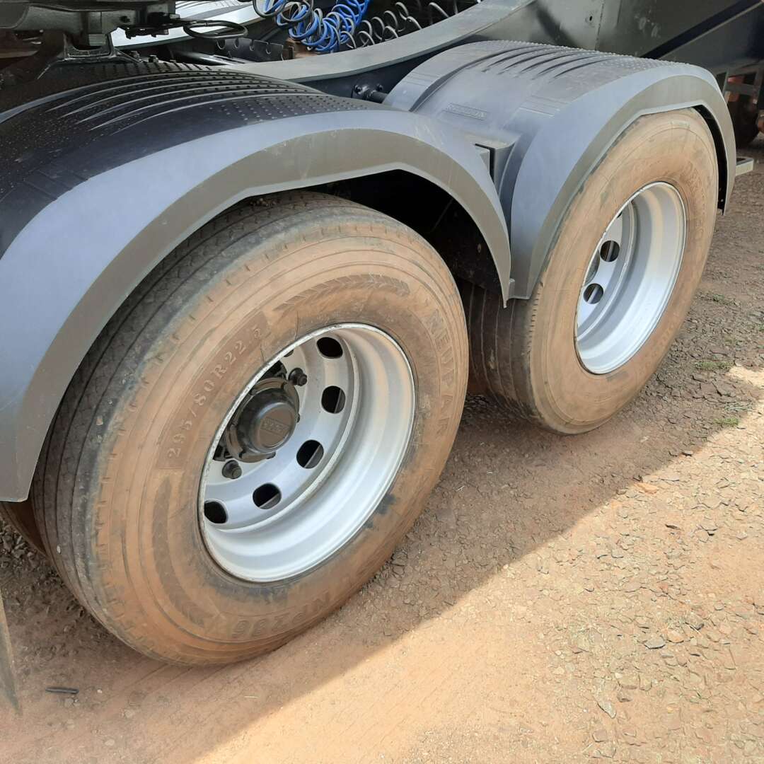 Carreta BITREM GRANELEIRO Noma ANO 2013 4 Eixos de MegaTruck MS no Mato Grosso do Sul