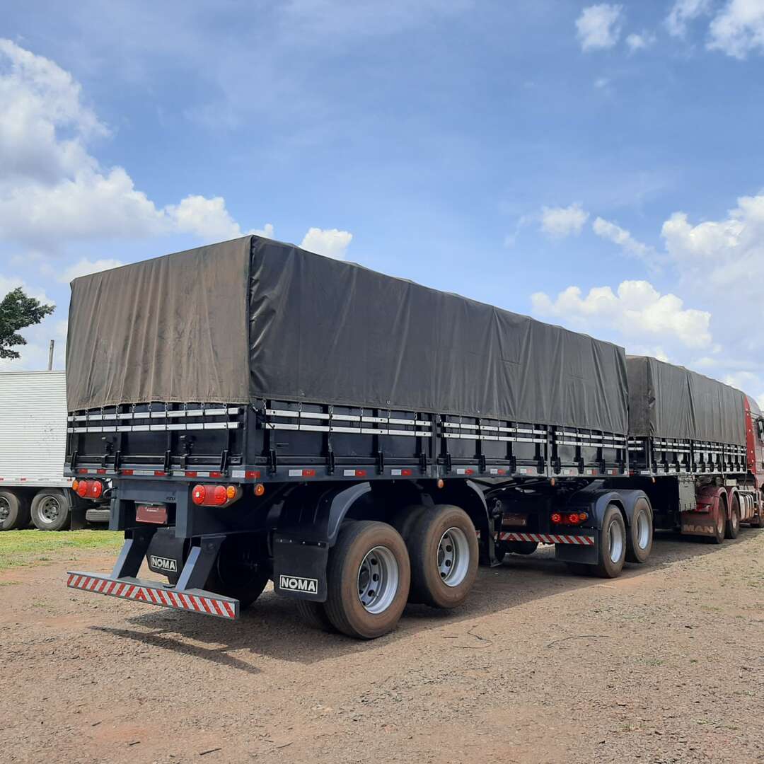 Carreta BITREM GRANELEIRO Noma ANO 2013 4 Eixos de MegaTruck MS no Mato Grosso do Sul