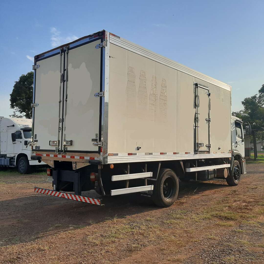 Caminhão VOLKSWAGEN VW 17280 Baú Frigorífico ANO 2012 de MegaTruck MS no Mato Grosso do Sul