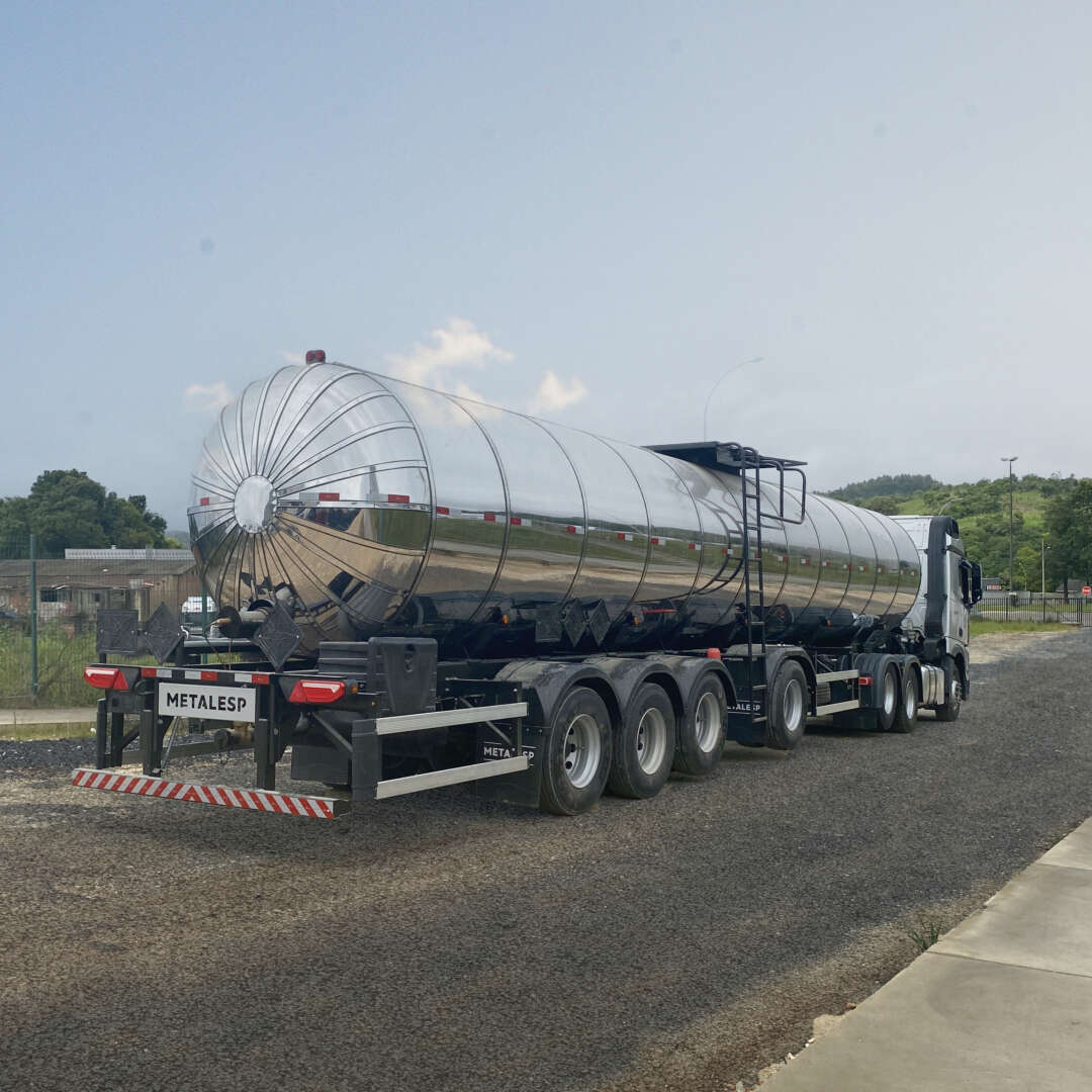 Carreta SEMI-REBOQUE TANQUE INOX Metalesp ANO 2024 4 Eixos de MegaTruck MS no Mato Grosso do Sul