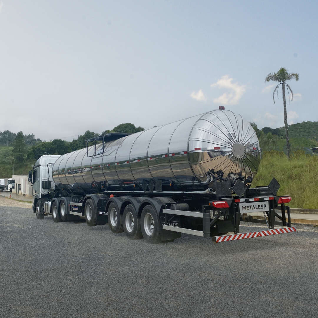 Carreta SEMI-REBOQUE TANQUE INOX Metalesp ANO 2024 4 Eixos de MegaTruck MS no Mato Grosso do Sul