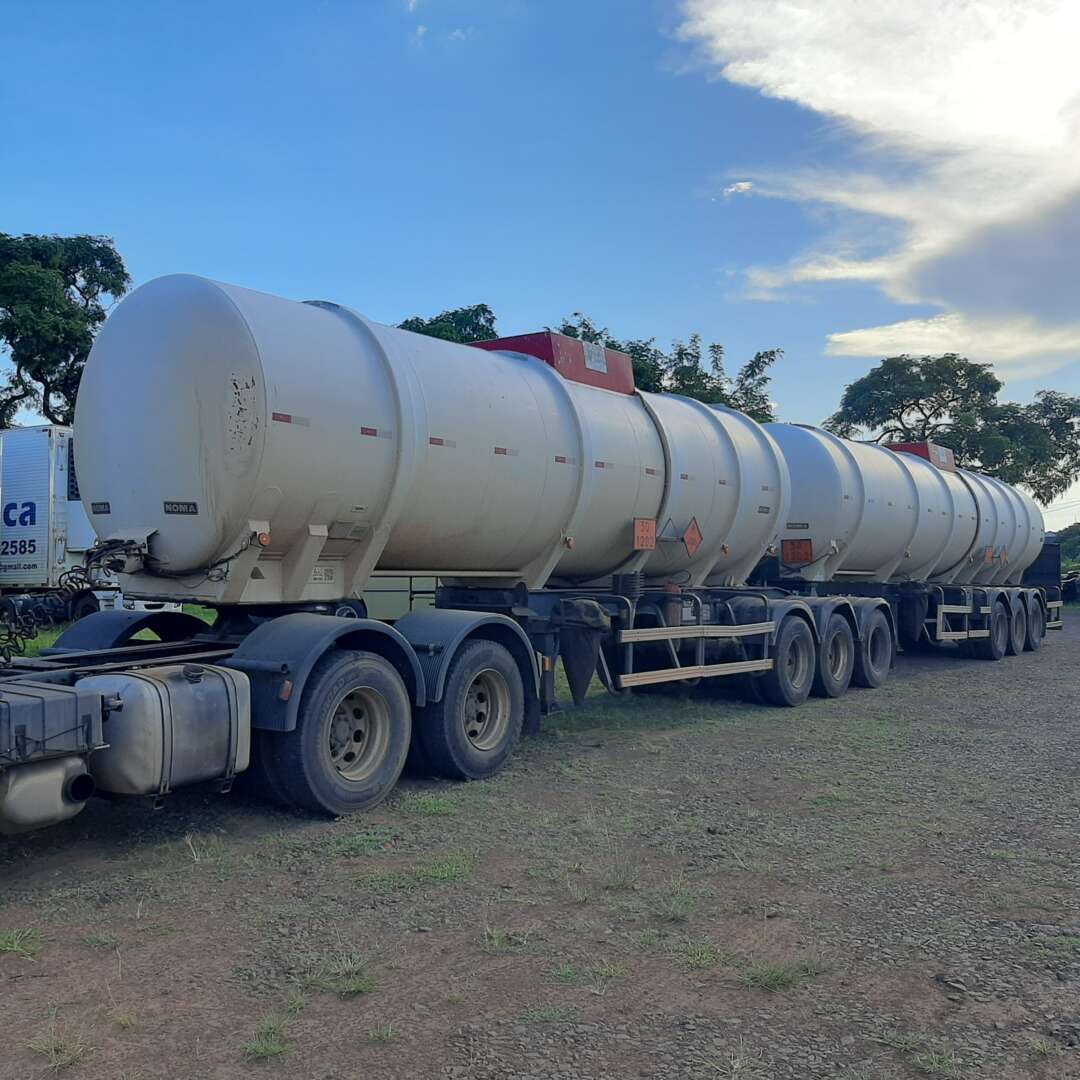 Carreta BITREM 9 EIXOS TANQUE AÇO Noma ANO 2013 6 Eixos de MegaTruck MS no Mato Grosso do Sul