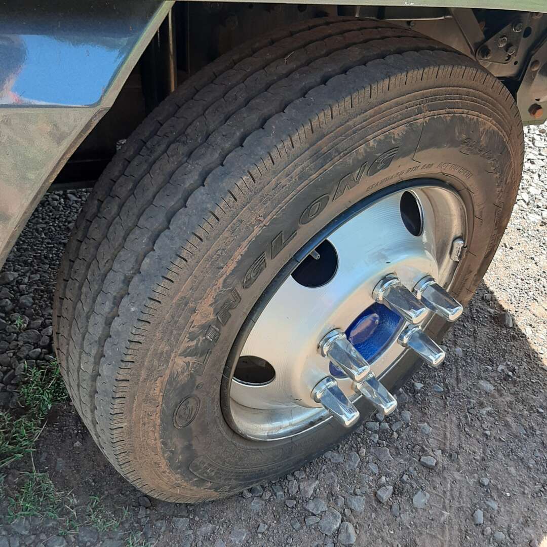 Caminhão VOLKSWAGEN VW 5140 Plataforma ANO 2009 de MegaTruck MS no Mato Grosso do Sul