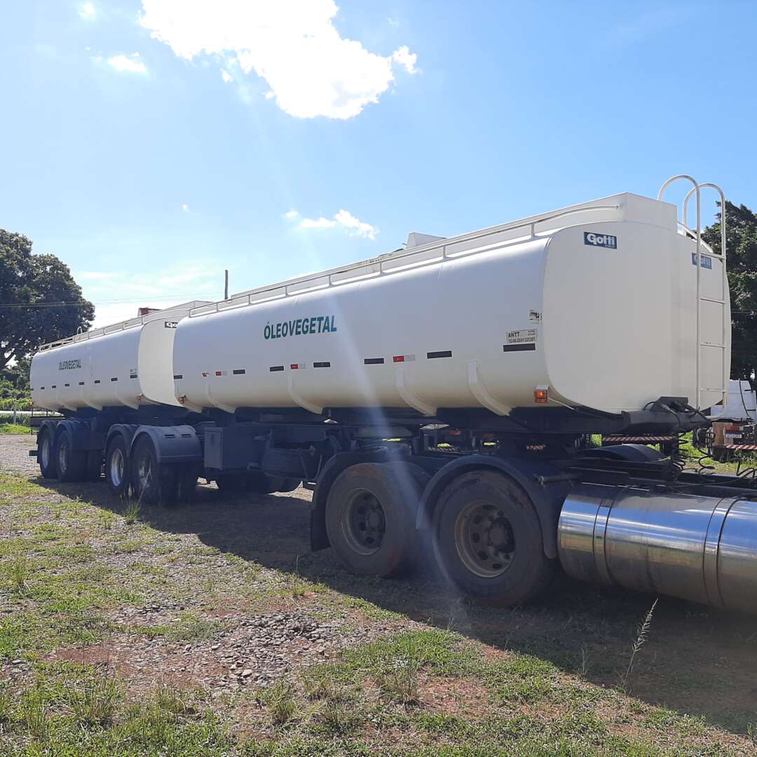 Carreta BITREM TANQUE AÇO Gotti ANO 2005 4 Eixos de MegaTruck MS no Mato Grosso do Sul