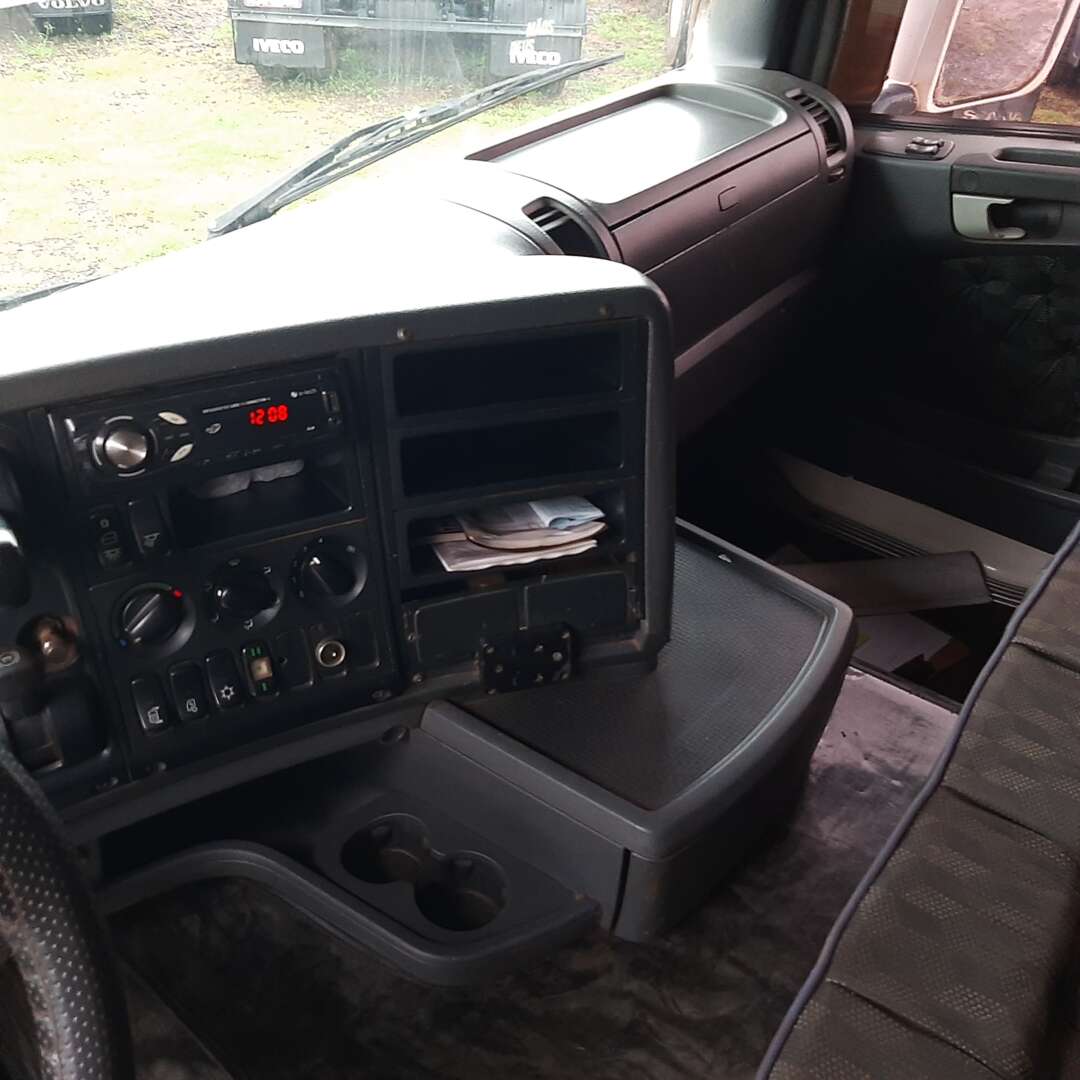 Caminhão SCANIA 420 Cavalo Mecânico ANO 2010 de MegaTruck MS no Mato Grosso do Sul