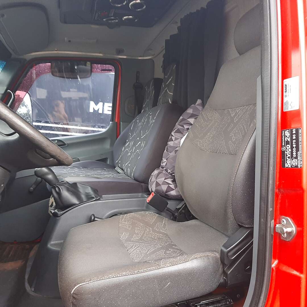 Caminhão MERCEDES BENZ MB 1016 Baú Furgão ANO 2014 de MegaTruck MS no Mato Grosso do Sul